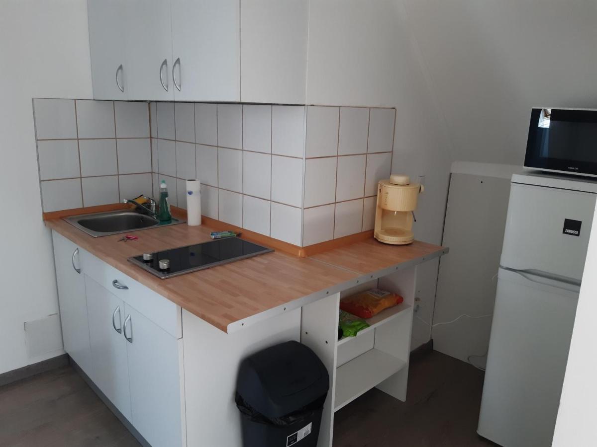 Peak Apartman Eger Eksteriør bilde